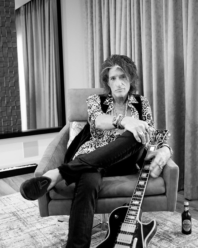 Joe Perry: Aerosmith Belum Siap Tur, Tapi Peluang Tampil Masih Terbuka