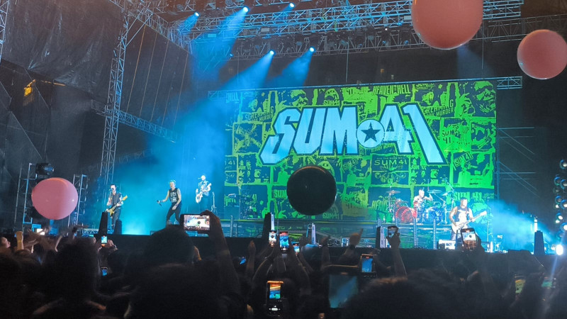 'So Long Goodbye', Konser Perpisahan SUM 41 Sukses digelar di Indonesia