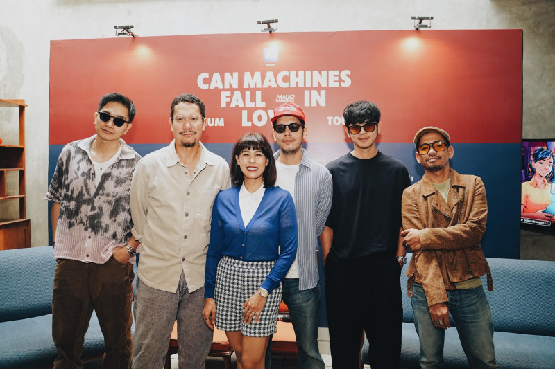 MALIQ & D'Essentials Siap Memulai Can Machines Fall In Love? (CMFIL?) Album Tour di Makassar