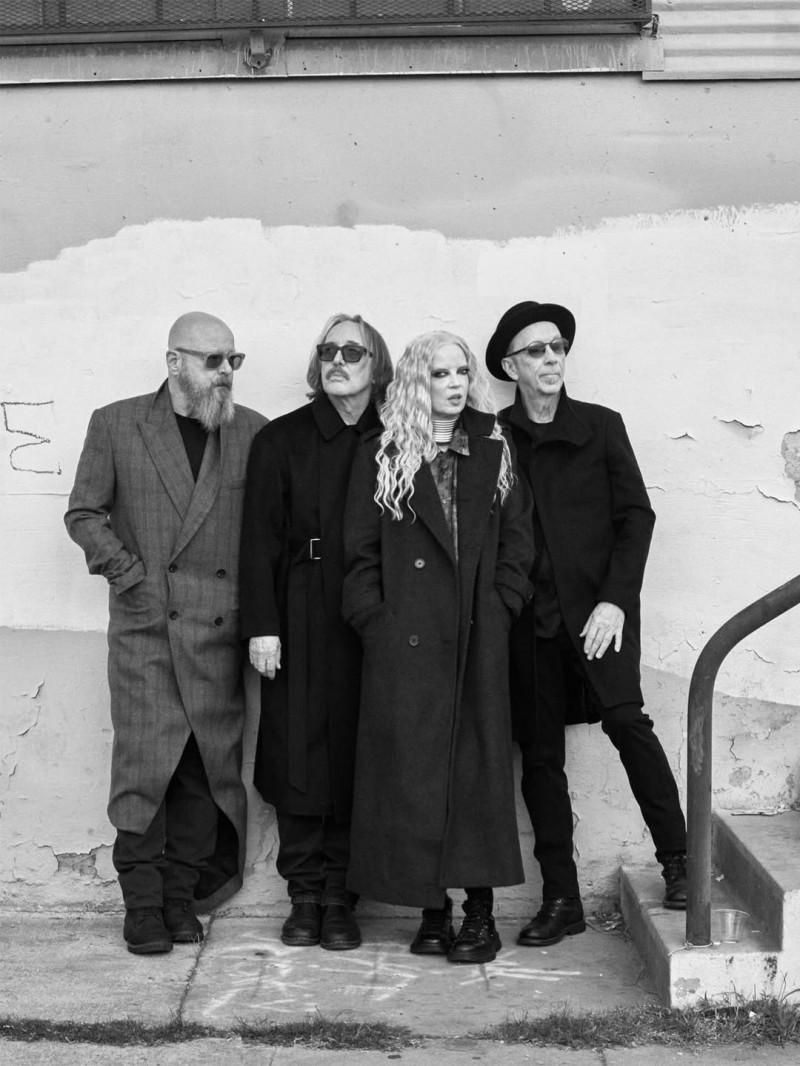 Garbage dan Billy Bragg Mengecam Serangan di Bondi Beach