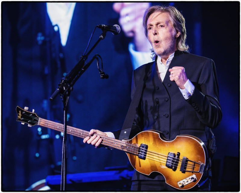 Paul McCartney Belum Terpikir Pensiun, Masih Menikmati Kepuasan Menulis Lagu dan Manggung