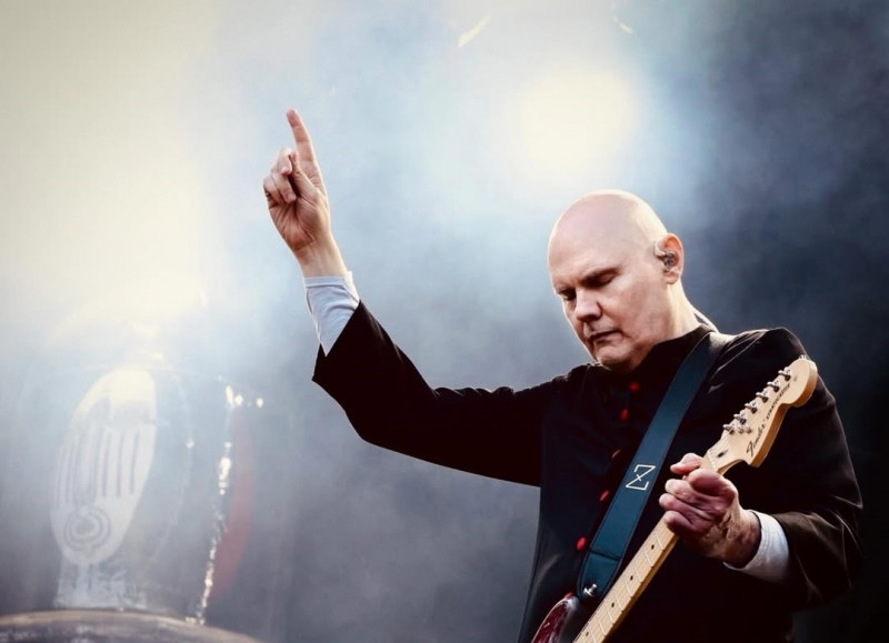 “Aghori Mhori Mei“: Kepulangan Sempurna The Smashing Pumpkins setelah Kehilangan Arah