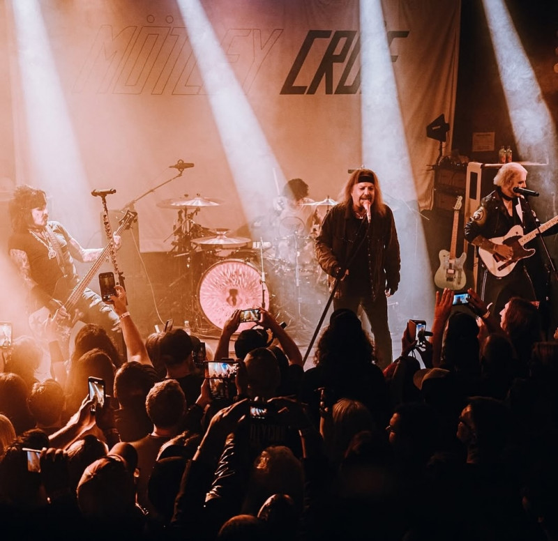 Mötley Crüe Kembali dengan Tur 